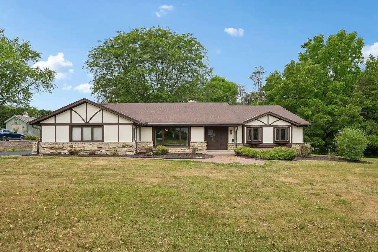 1st image of 3665 Shadybrook Pl Pl, Brookfield, WI 53005 | MLS# 1974931