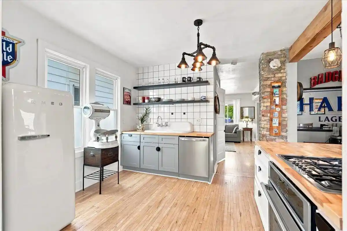 3rd image of 1230 E Pryor Avenue Avenue, Milwaukee, WI 53207 | MLS# 1974933