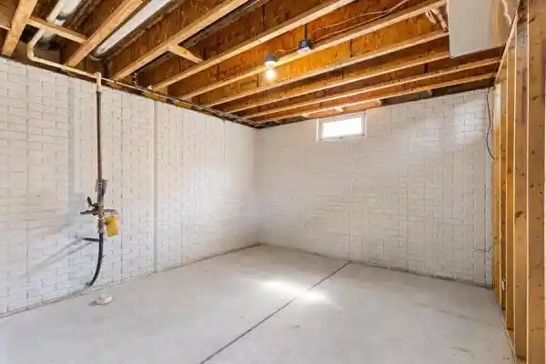 5th image of 1678 Hunter Road Road, Waukesha, WI 53189 | MLS# 1974941