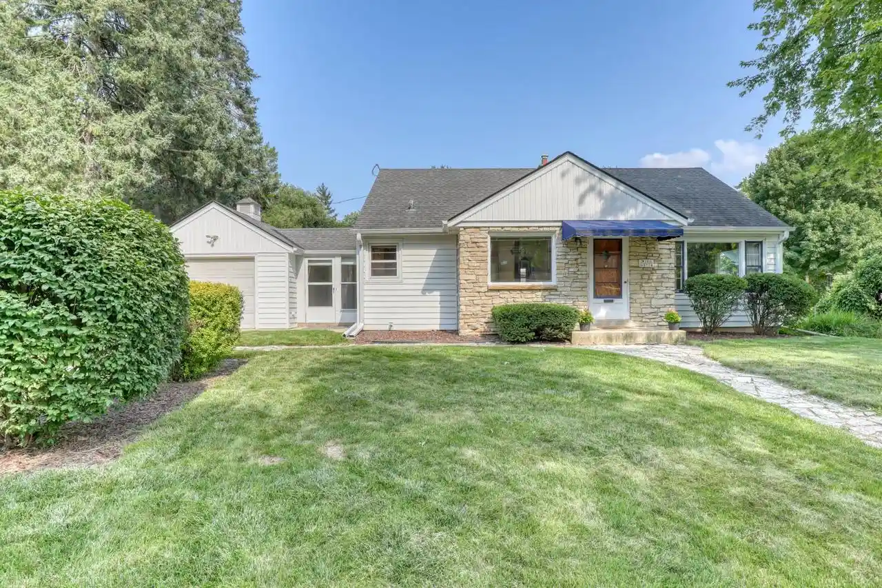 1st image of W160n8714 Patton Dr Dr, Menomonee Falls, WI 53051 | MLS# 1974938