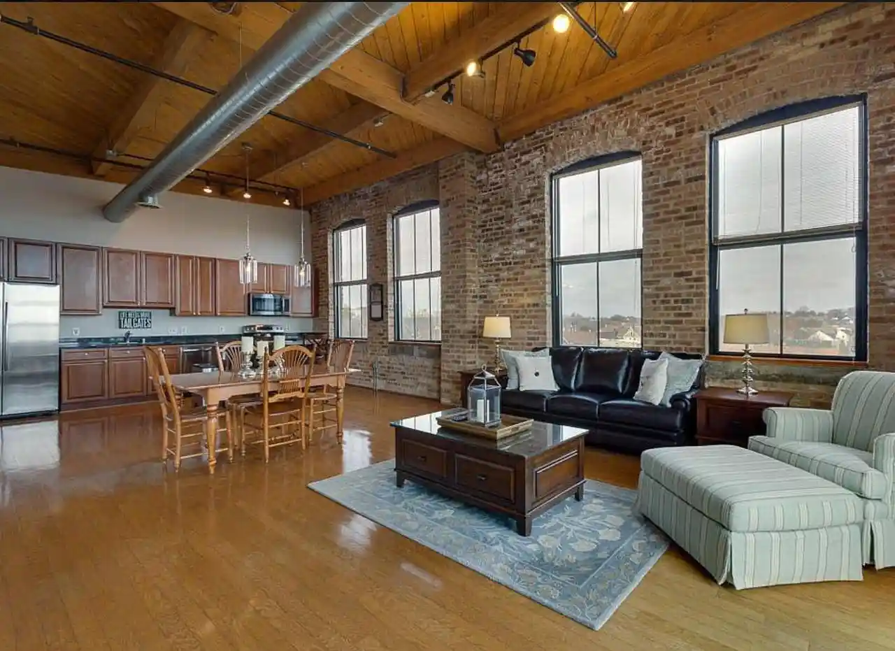 3rd image of 234 E Reservoir Avenue Avenue #607, Milwaukee, WI 53212 | MLS# 1974940