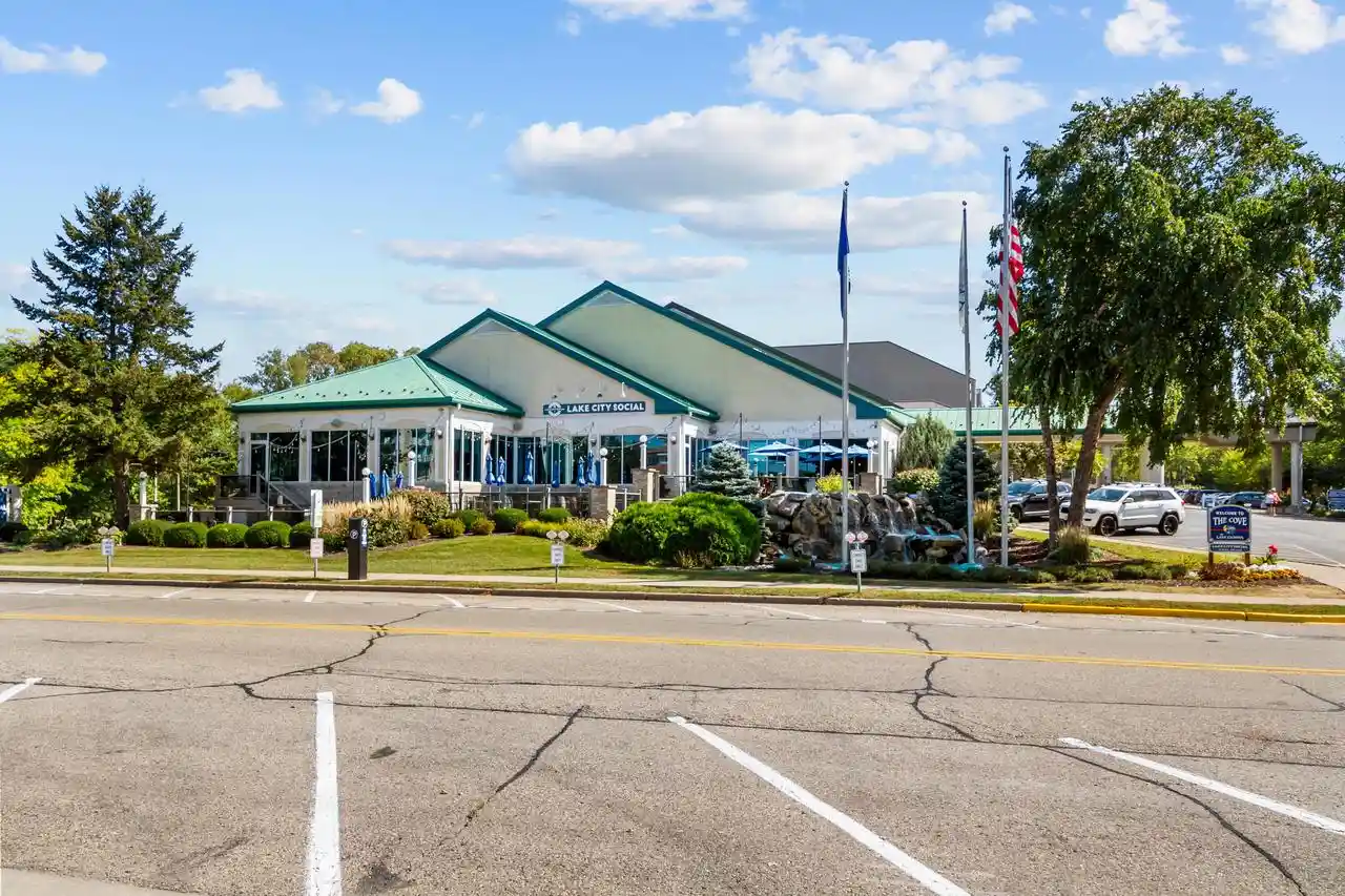 4th image of 111 Center Street Street #239, Lake Geneva, WI 53147 | MLS# 1974946