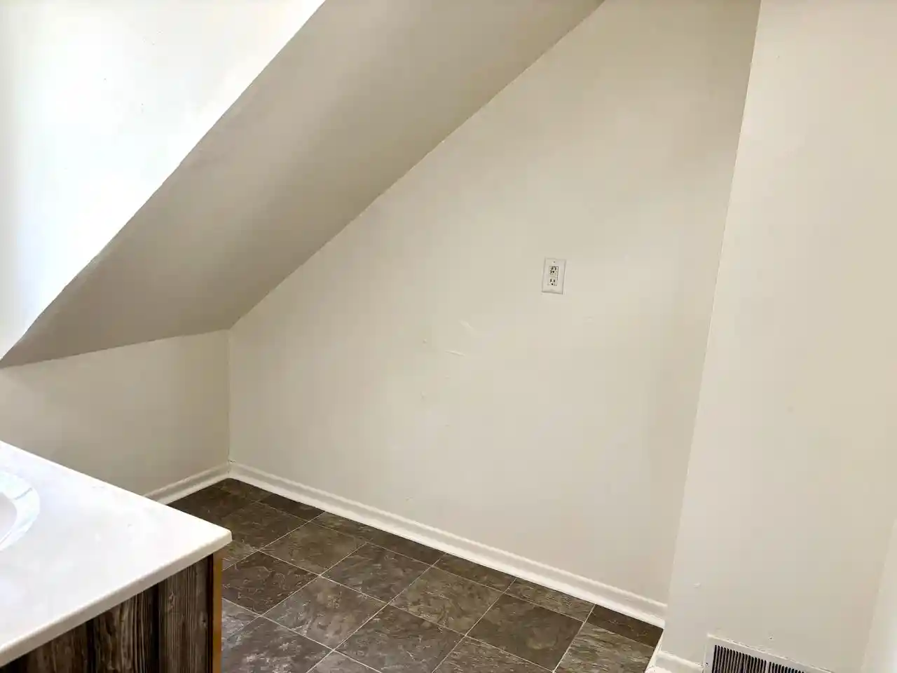 5th image of 1234 Highland Avenue Avenue, Racine, WI 53403 | MLS# 1974949