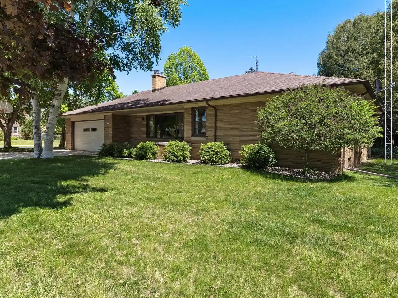 5th image of 1127 Lincoln Boulevard Boulevard, Manitowoc, WI 54220 | MLS# 1974952