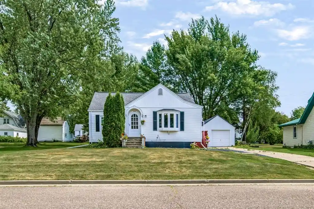 1st image of 614 Park Avenue Avenue, Stanley, WI 54768 | MLS# 1603785