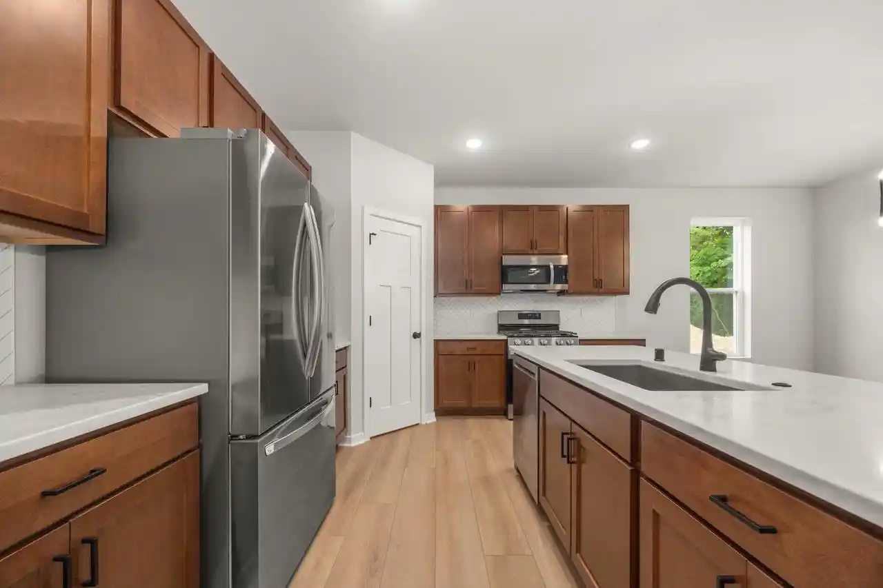 5th image of 1141 Mt Vernon Dr Dr, Hartford, WI 53027 | MLS# 1974963
