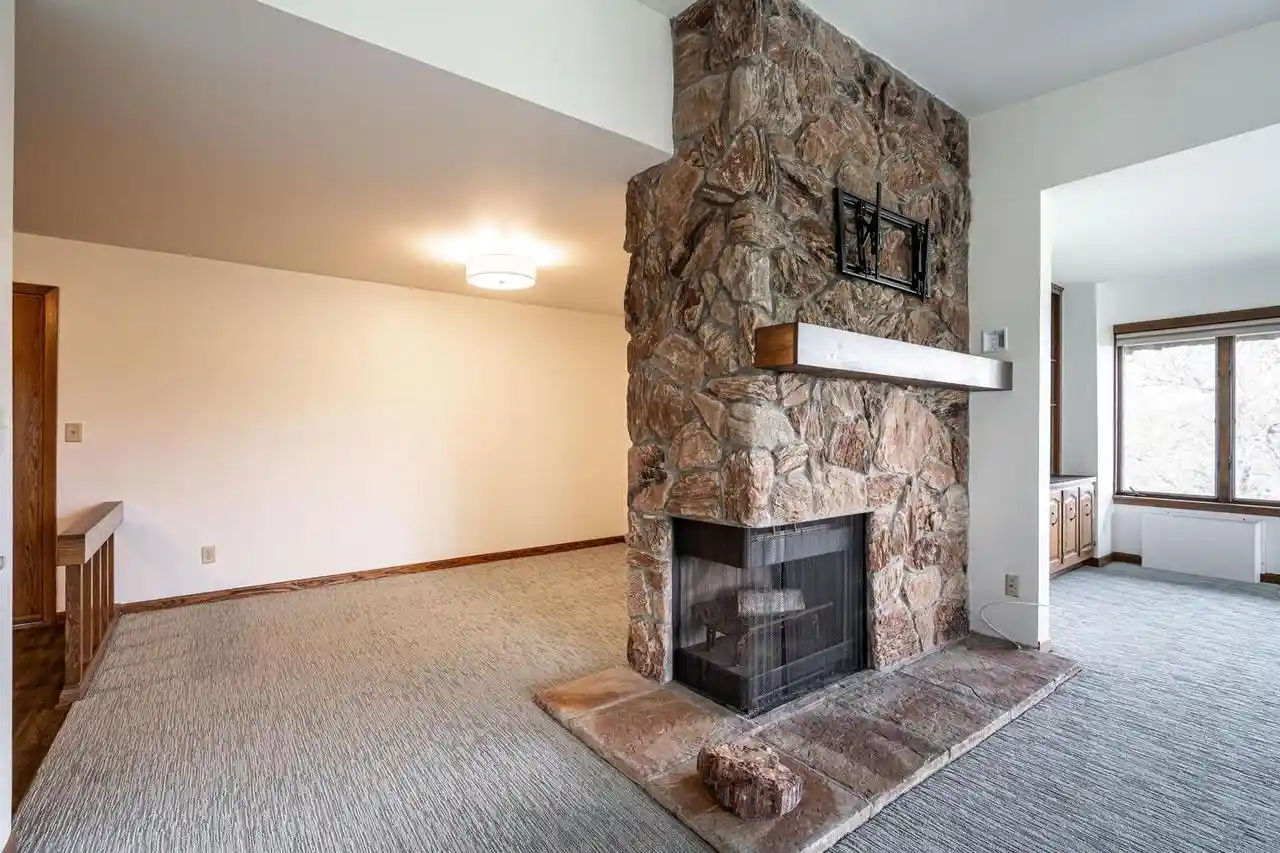 2nd image of N85w15650 Ridge Road Road #302, Menomonee Falls, WI 53051 | MLS# 1974968