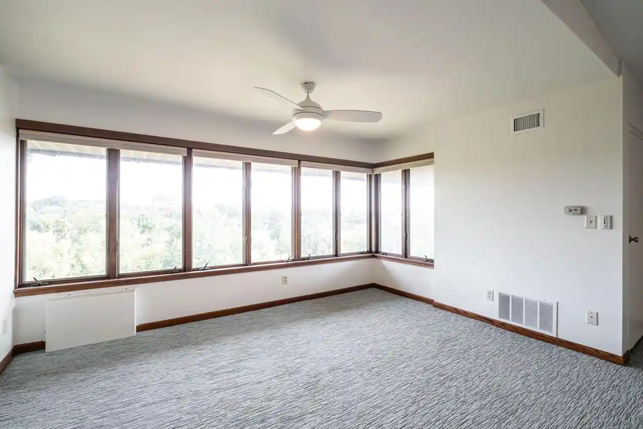 2nd image of N85w15650 Ridge Rd Rd, Menomonee Falls, WI 53051