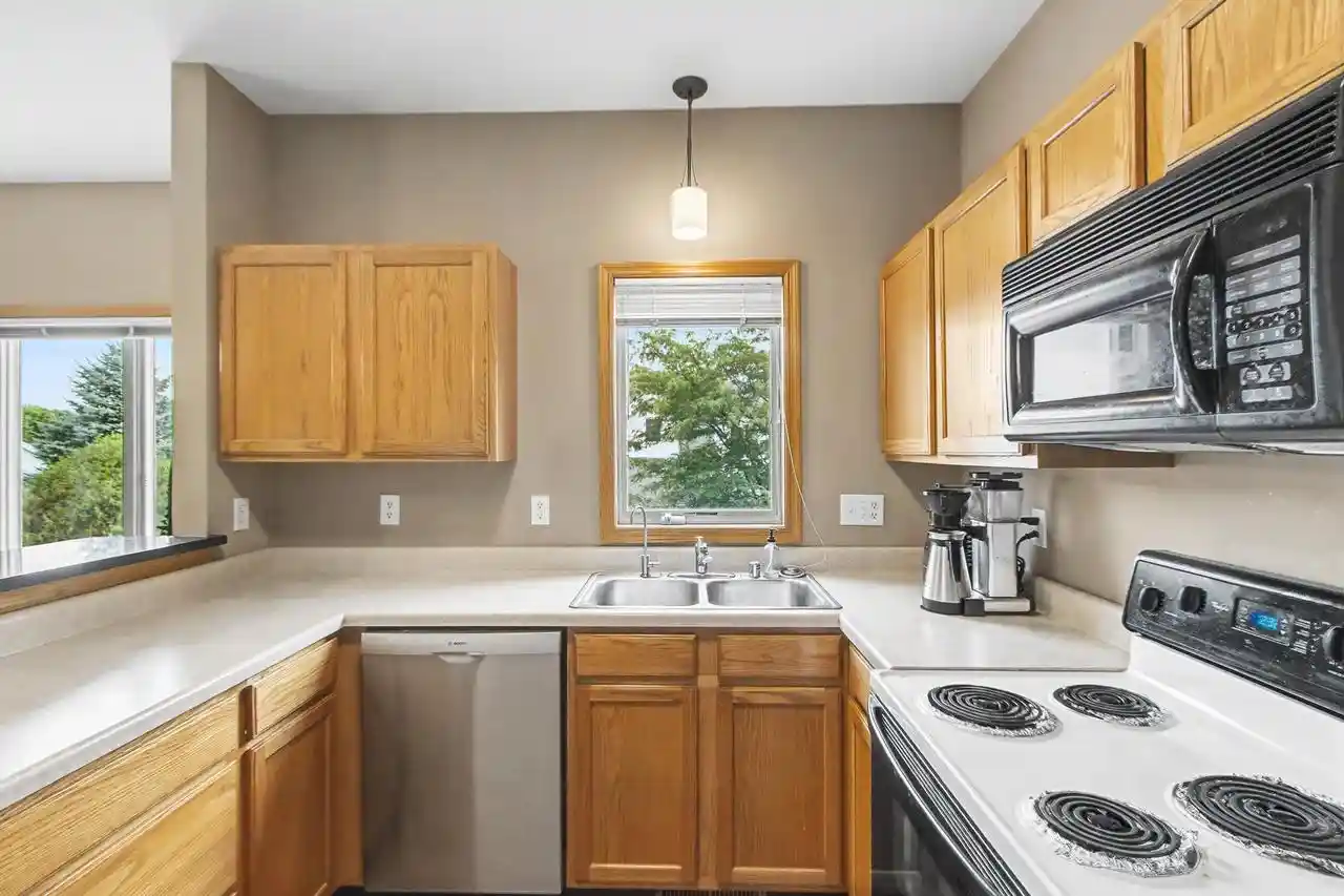 4th image of 24 Boca Grande Way Way, Madison, WI 53719 | MLS# 2029808