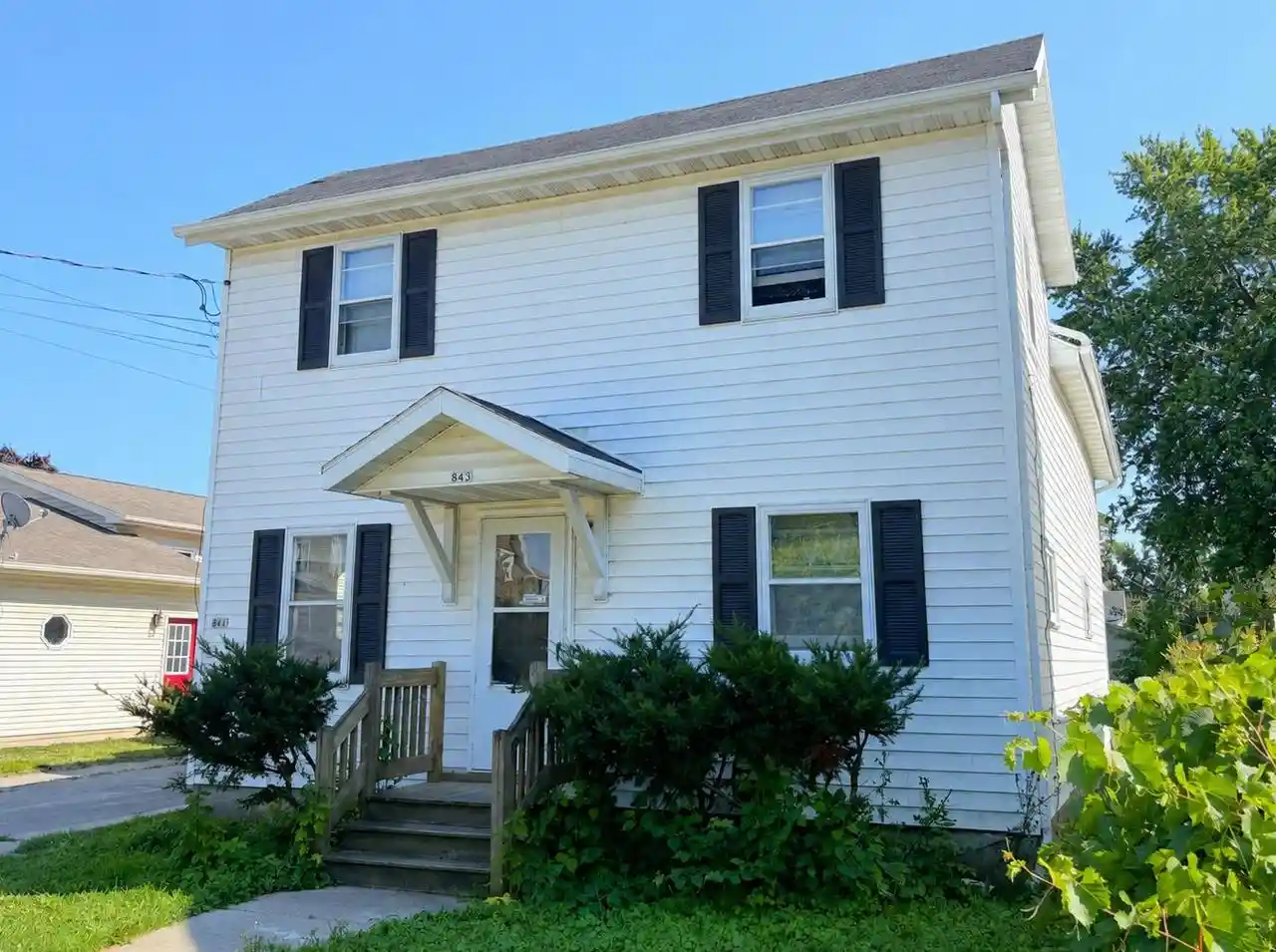 1st image of 843 W 9th Avenue Avenue, Oshkosh, WI 54902 | MLS# 50330496