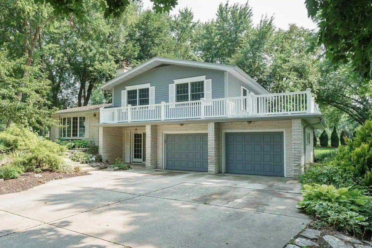 1st image of 4527 E Oak Lane Lane, Windsor, WI 53598 | MLS# 2029811