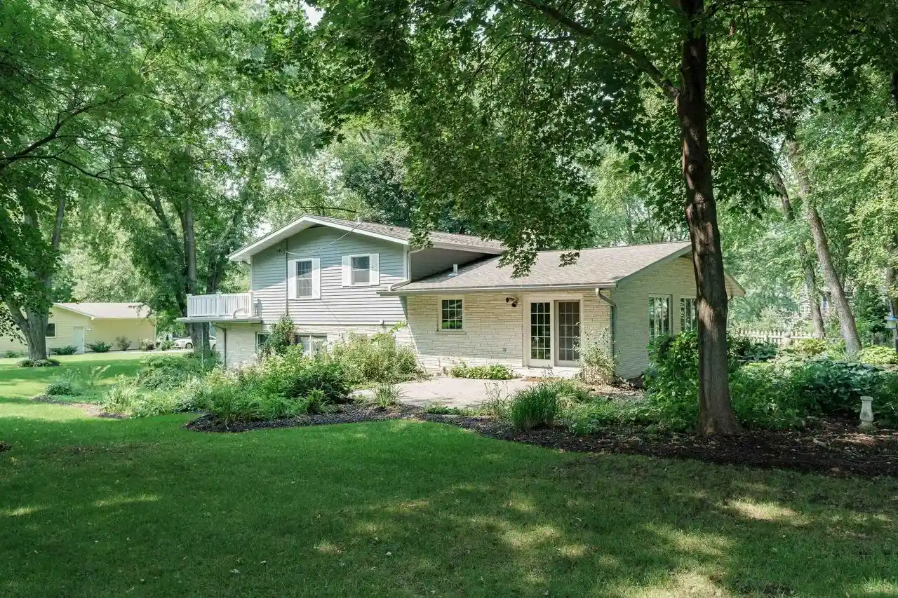 3rd image of 4527 E Oak Lane Lane, Windsor, WI 53598 | MLS# 2029811
