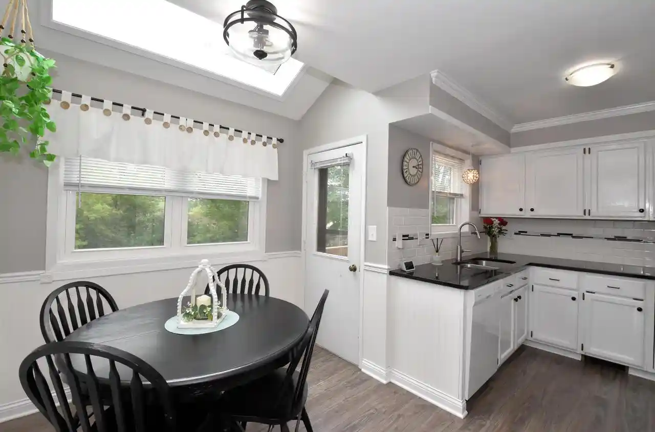 2nd image of 384 Willow Grove Dr Dr #F, Pewaukee, WI 53072 | MLS# 1974977