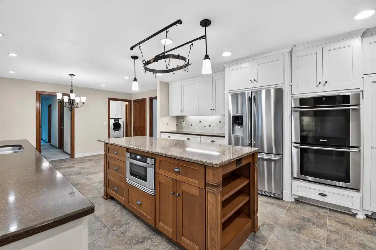 2nd image of 3452 Bay Highlands Dr Dr, Green Bay, WI 54311 | MLS# 50330497