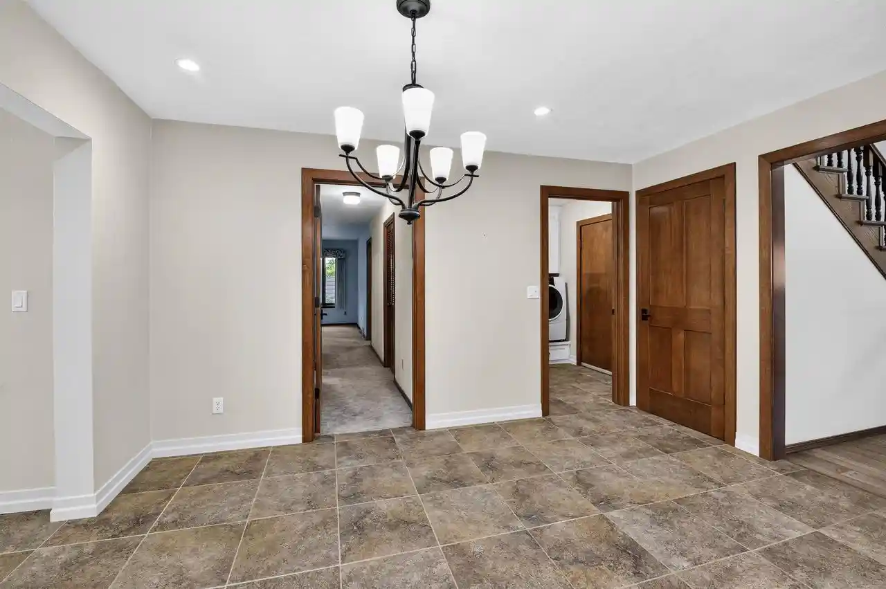 3rd image of 3452 Bay Highlands Dr Dr, Green Bay, WI 54311 | MLS# 50330497