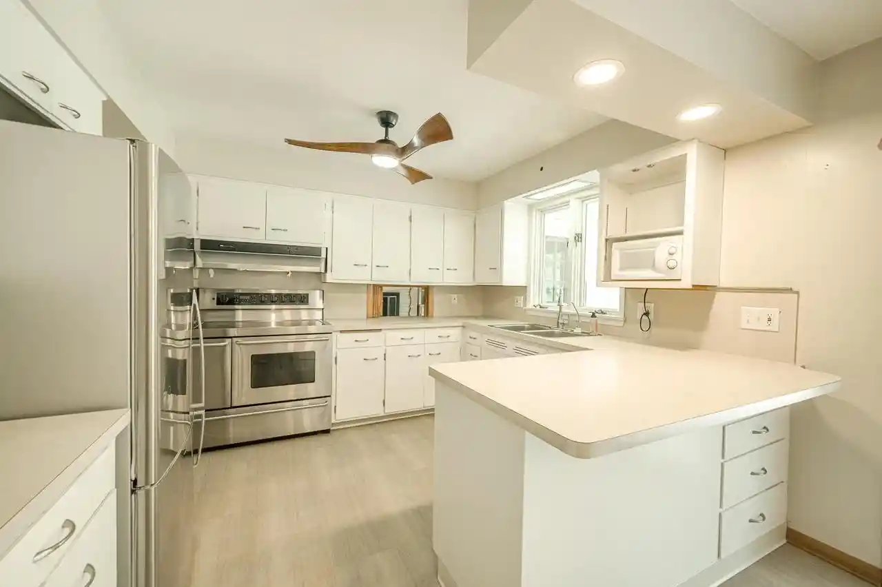 5th image of 1716 Lake Dr Dr, Monroe, WI 53566 | MLS# 2029815