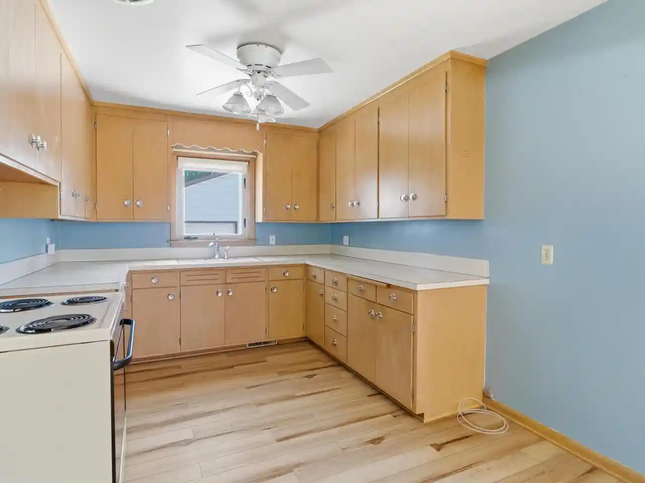 4th image of 1605 S 18Th Street Street, Manitowoc, WI 54220 | MLS# 1974990