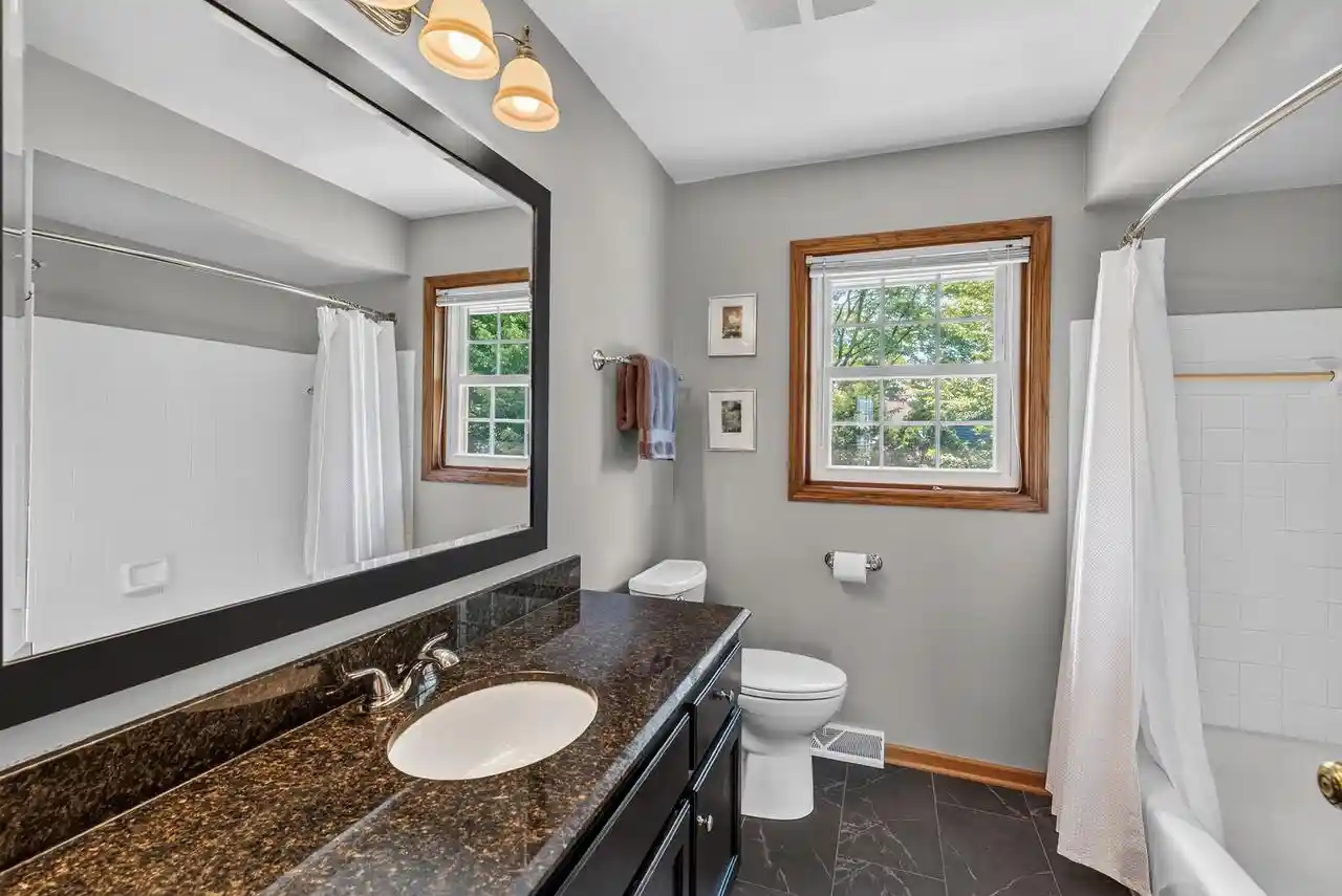 4th image of W170N5141 Fair Oak Parkway Parkway, Menomonee Falls, WI 53051 | MLS# 1974993