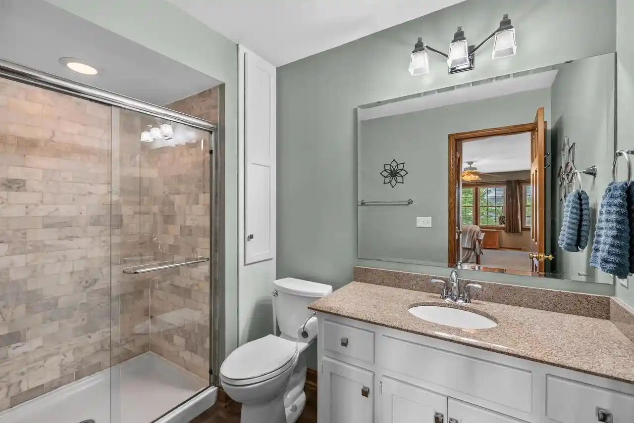 53rd image of W170n5141 Fair Oak Parkway Parkway, Menomonee Falls, WI 53051 | MLS# 1974993