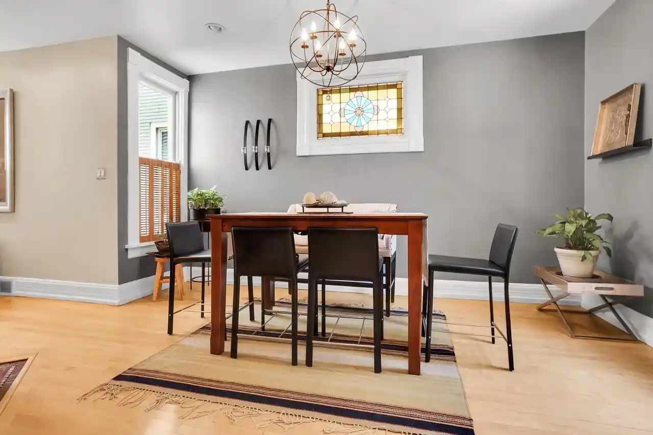 3rd image of 1323 N Astor Street Street, Milwaukee, WI 53202 | MLS# 1974992