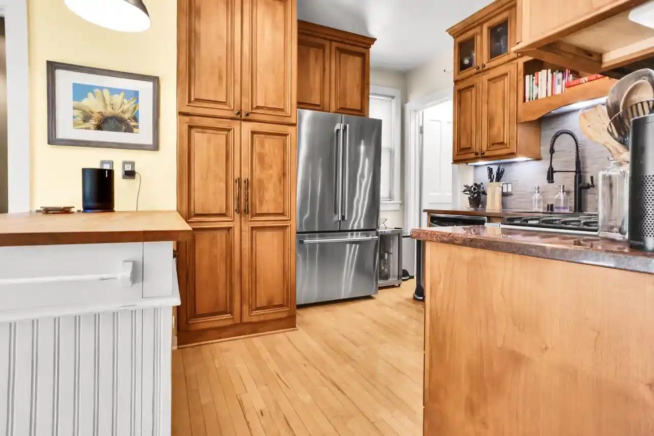 4th image of 1323 N Astor Street Street, Milwaukee, WI 53202 | MLS# 1974992