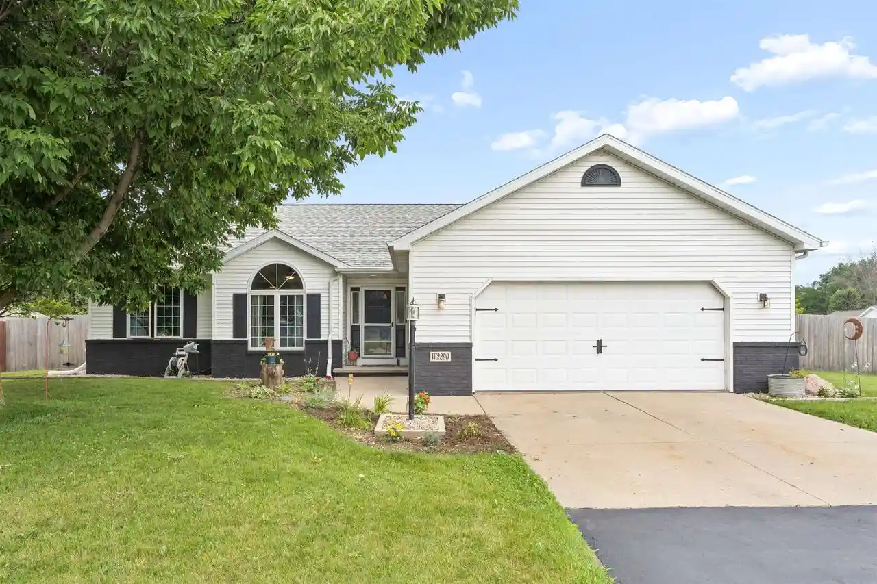Photo 1 of Single family home for sale at W2290 Block Road Road, Kaukauna, WI 54130 | MLS# 50330506 | Listing updated on 2026-09-09