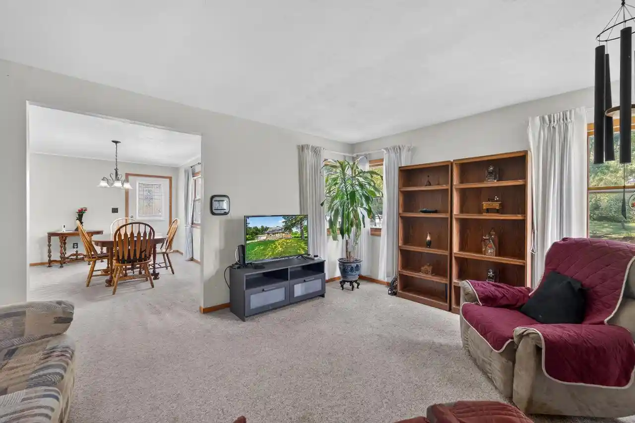 20th image of 6248 County Hwy V, Caledonia, WI 53108 | MLS# 1975002