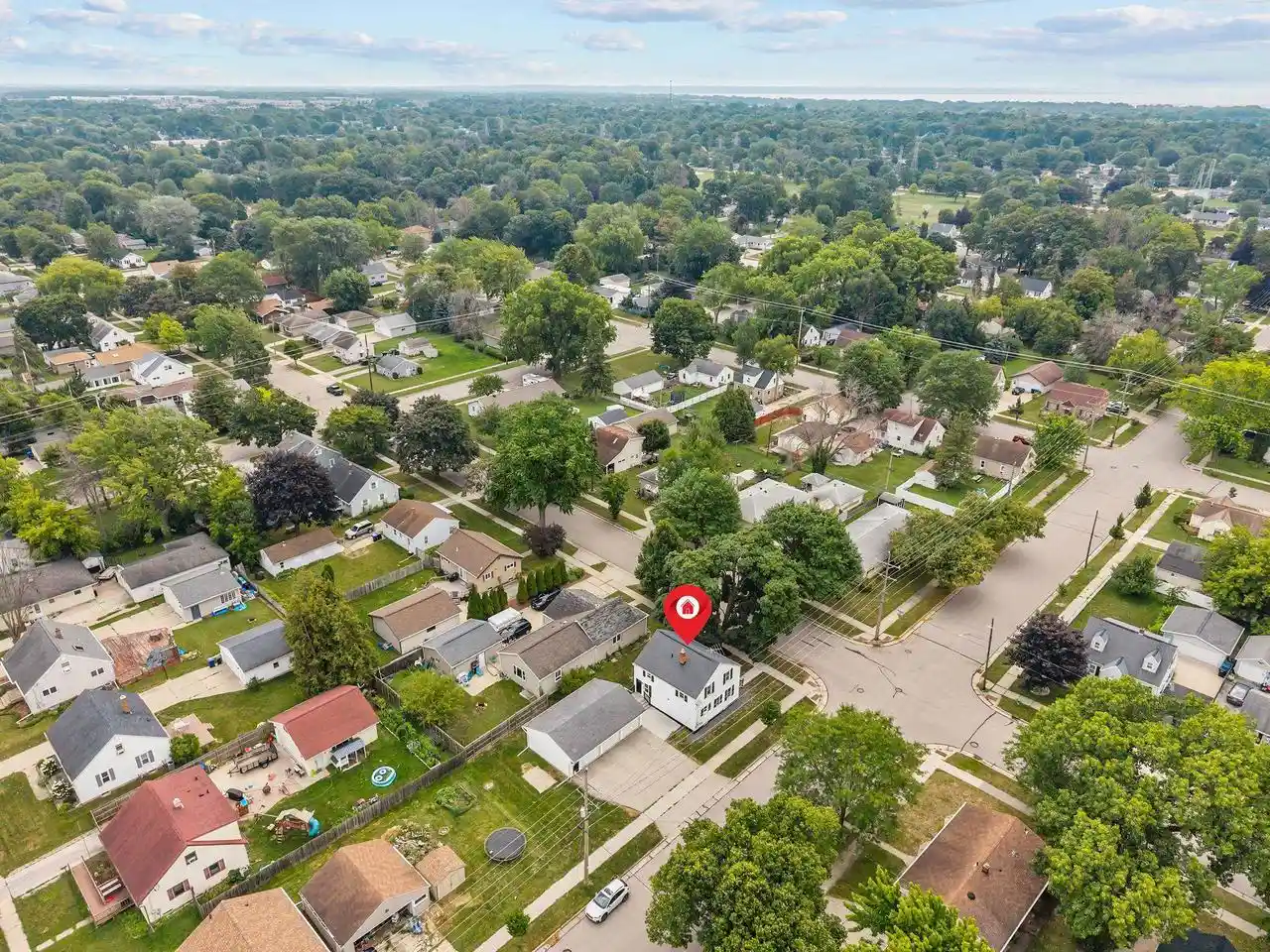 4th image of 402 E Harding Dr Dr, Appleton, WI 54915 | MLS# 50330511