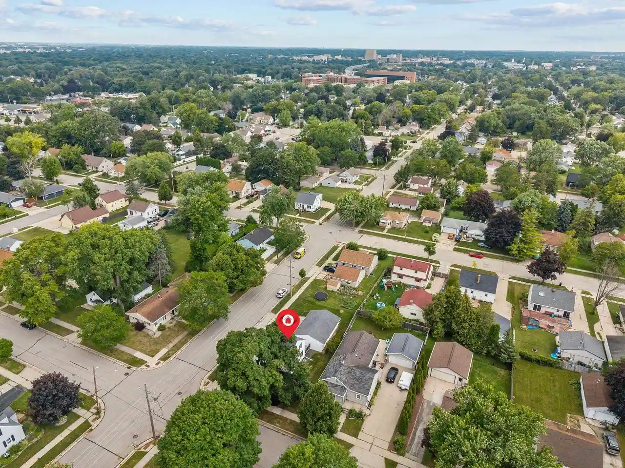5th image of 402 E Harding Dr Dr, Appleton, WI 54915 | MLS# 50330511