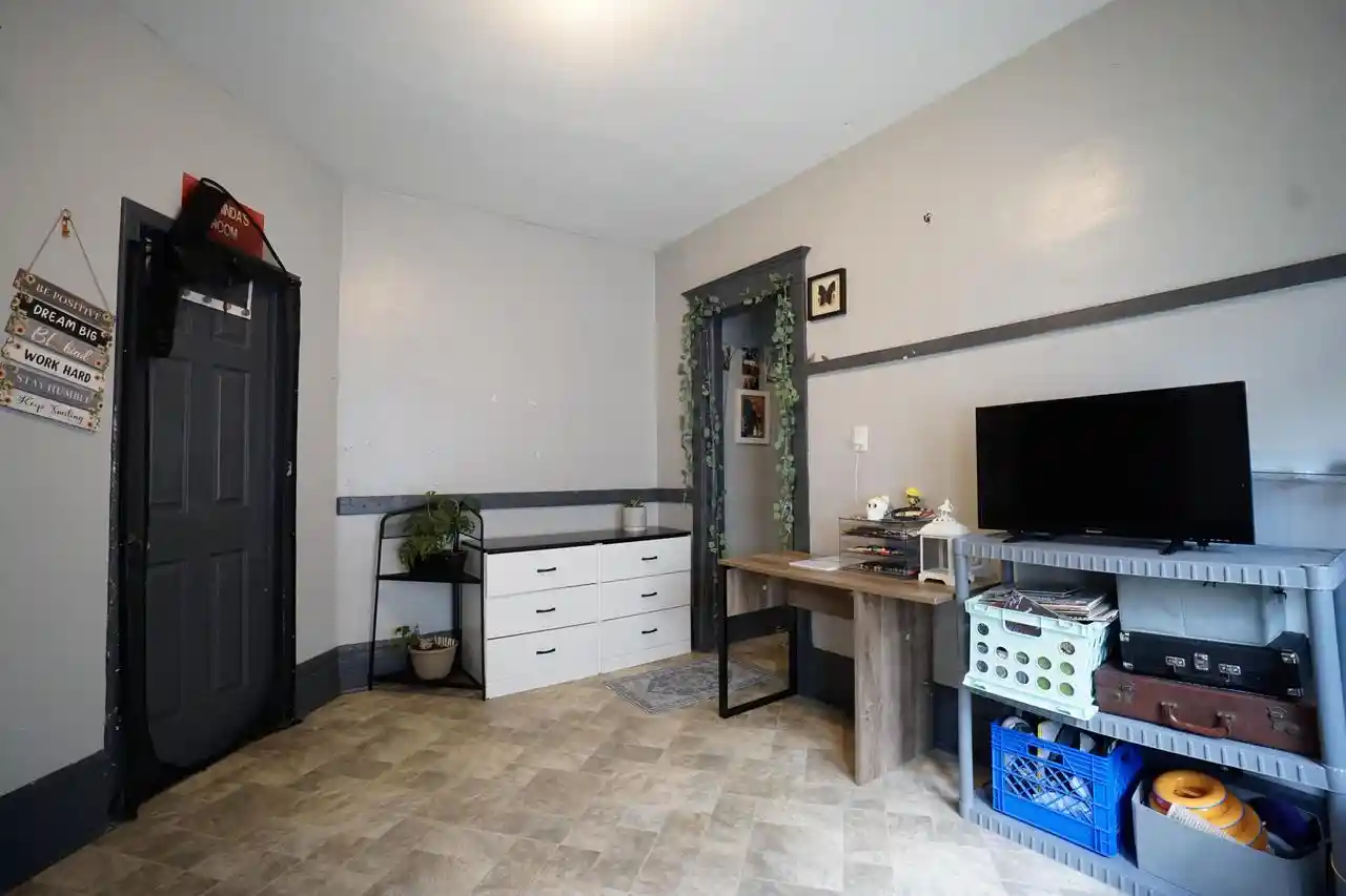 Listing Photo 4 - Condo for sale in building located at 2511 N Buffum St St, Milwaukee, WI 53212 - Unit #2513