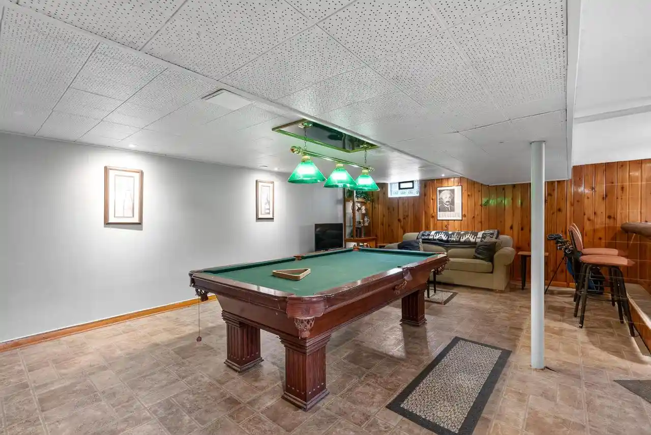 Photo 4 of Sale Pending at 4045 S Hately Ave Avenue Avenue, Saint Francis, WI 53235 | MLS# 1975007 | Listing updated on 2026-08-24