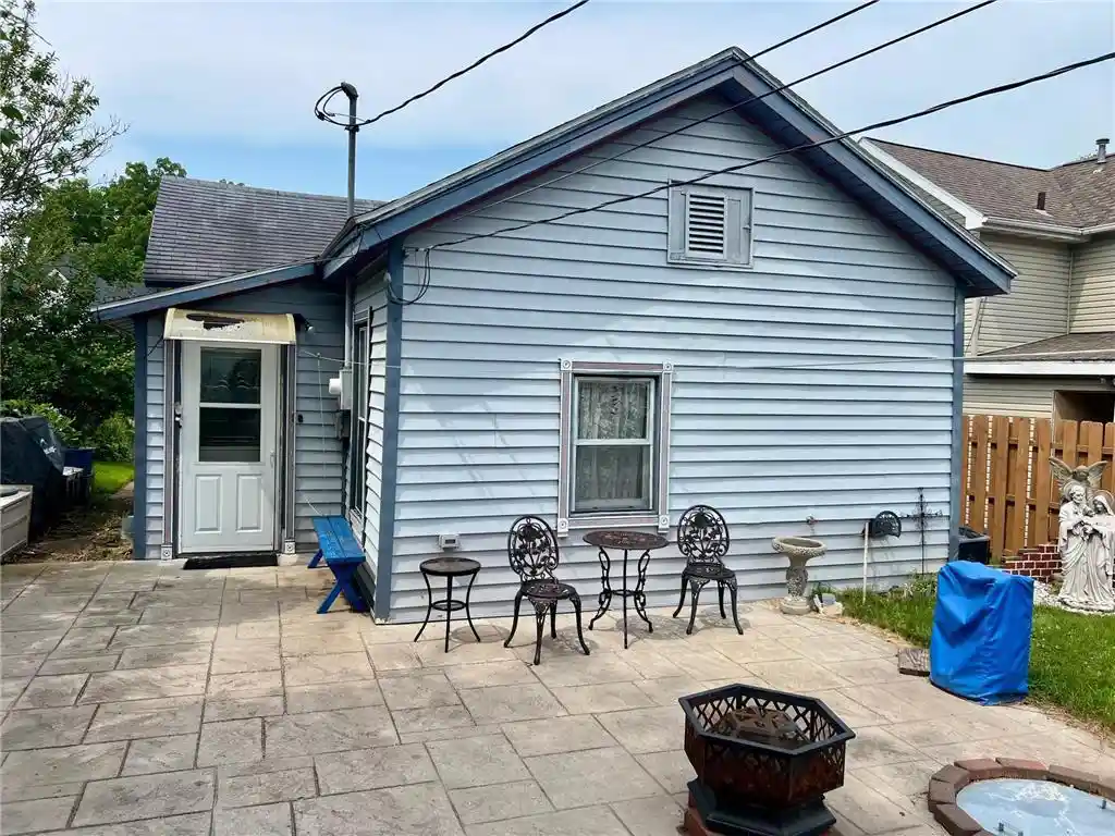 2nd image of 913 Summer Street Street, Eau Claire, WI 54701 | MLS# 7120870