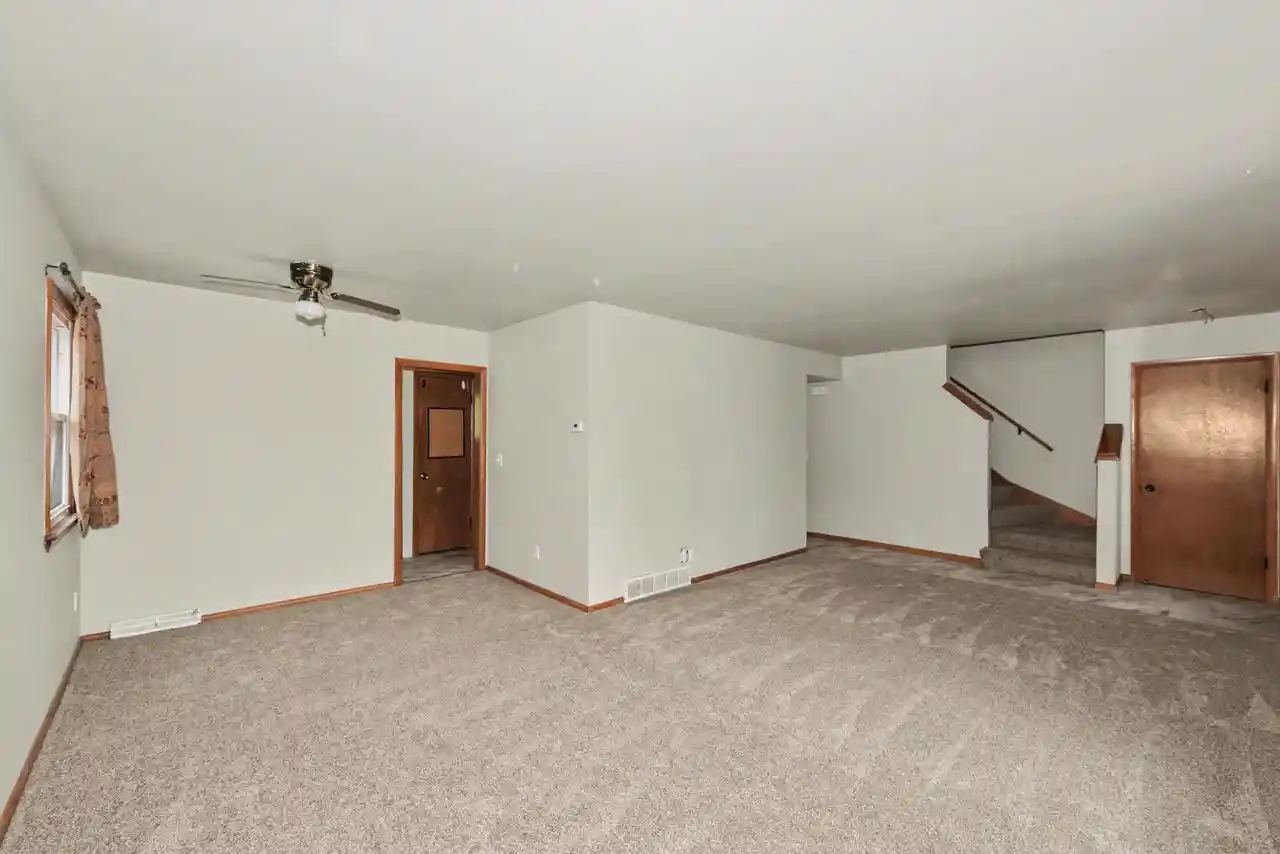 2nd image of 5111 Maplewood Dr Dr, Greendale, WI 53129