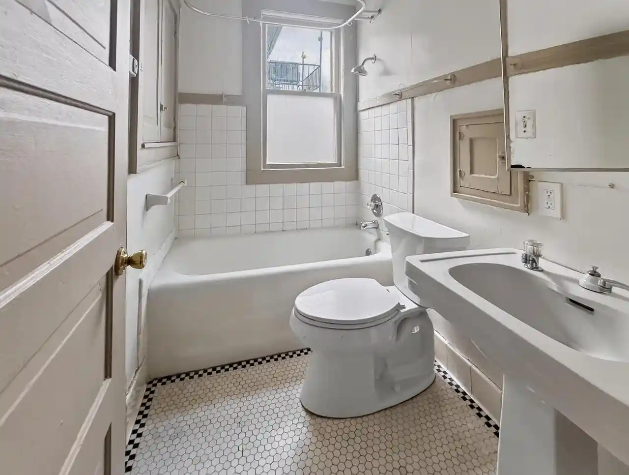 Photo 2 of Multi family home for sale at 2951 2953 N Farwell Avenue Avenue #2953, Milwaukee, WI 53211 | MLS# 1975026 | Listing updated on 2026-09-11