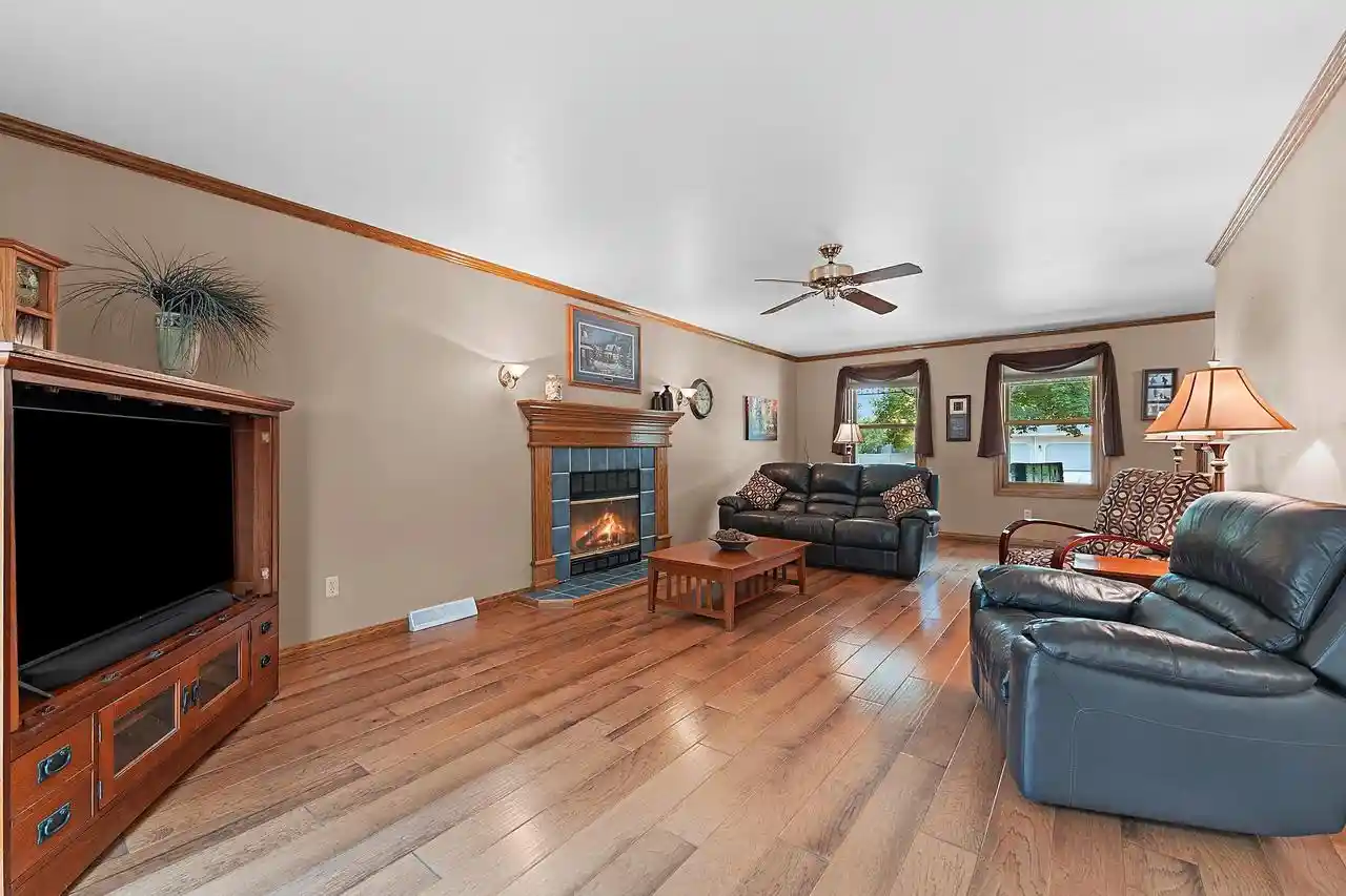 Photo 3 of Sale Pending at 3008 Brighton Pl Pl, Green Bay, WI 54311 | MLS# 50330528 | Listing updated on 2026-09-20