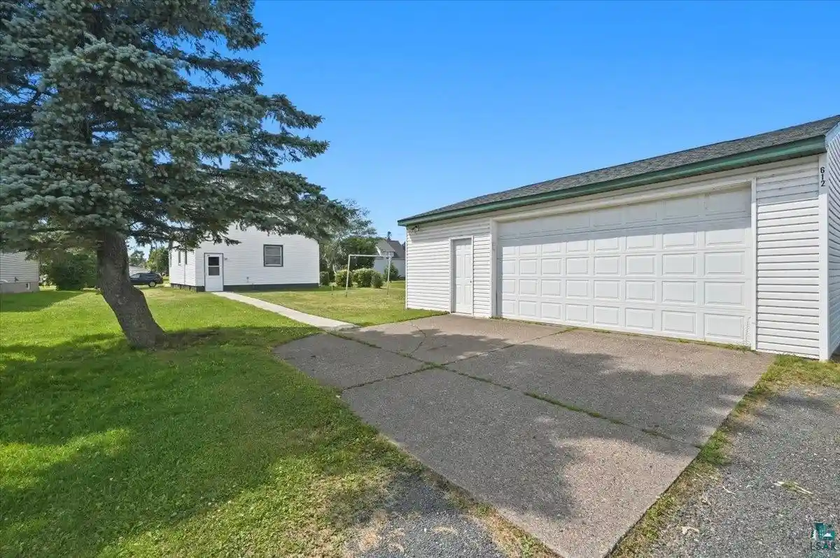 Photo 4 of Sale Pending at 612 Fisher Ave Ave, Superior, WI 54880 | MLS# 6127201 | Listing updated on 2026-08-29