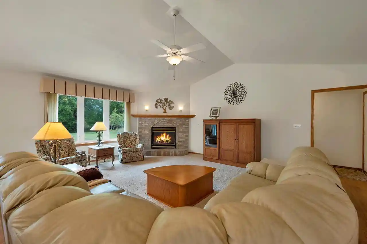 Photo 3 of Sale Pending at 3429 East River Dr Dr, Green Bay, WI 54301 | MLS# 50330539 | Listing updated on 2026-08-26