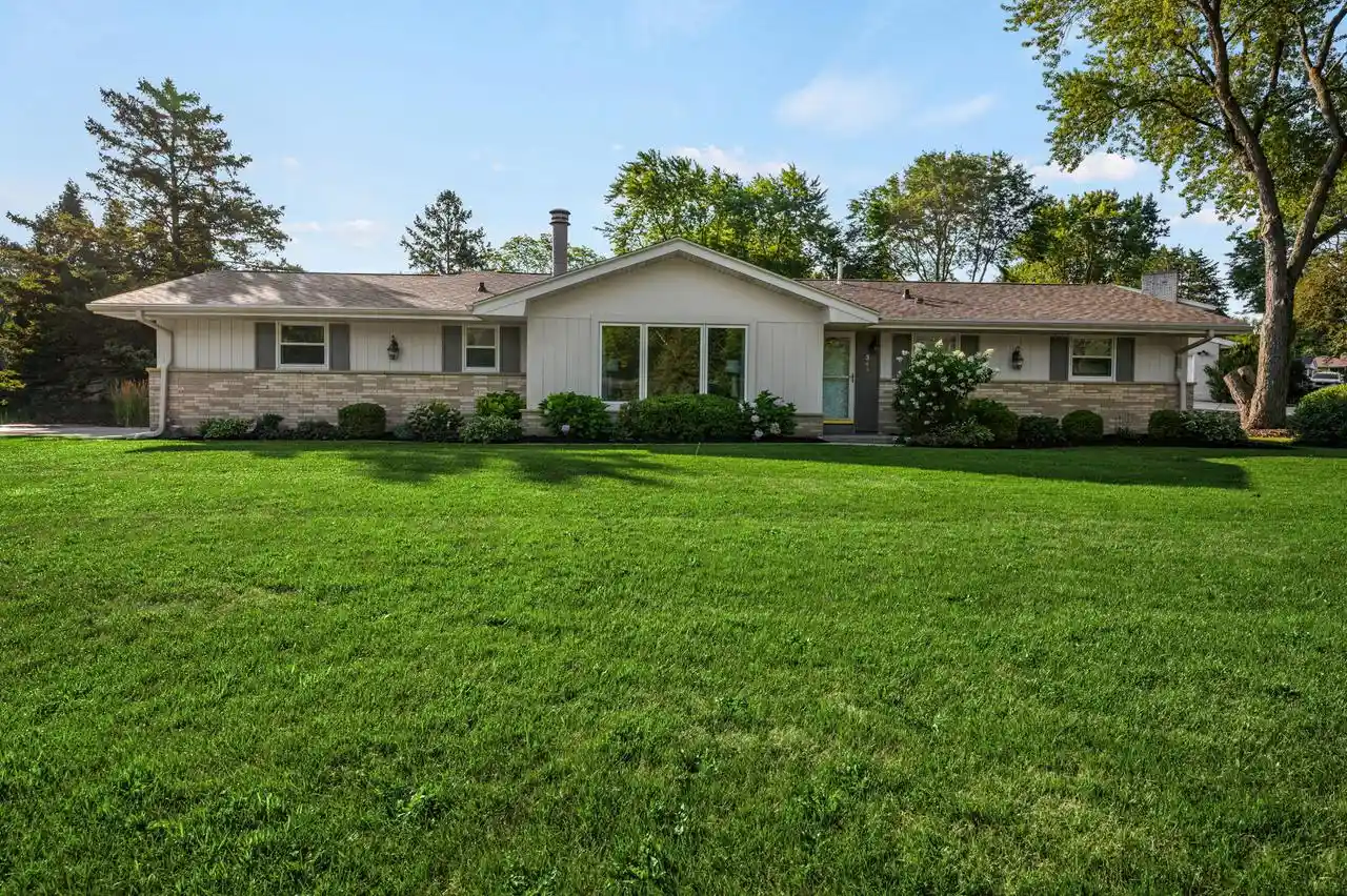 1st image of 3440 Sleepy Hollow Lane Lane, Brookfield, WI 53005 | MLS# 1975034