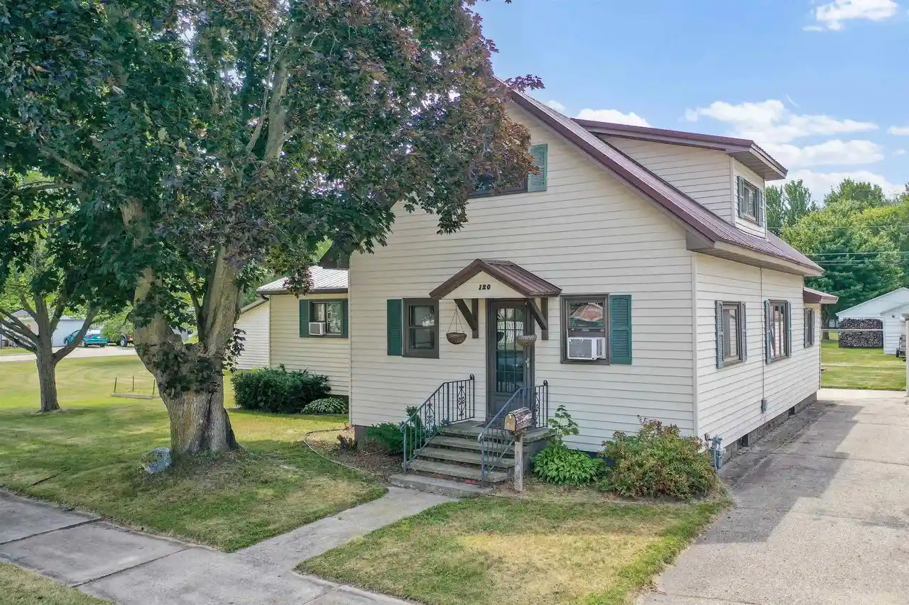 1st image of 120 5th Street Street, Oconto, WI 54153 | MLS# 50330524