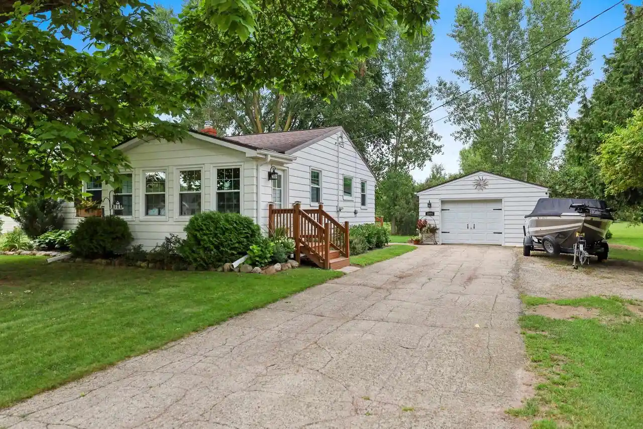 Photo 1 of Sale Pending at 5044 E Ronsman Road Road, New Franken, WI 54229 | MLS# 50330541 | Listing updated on 2026-09-09