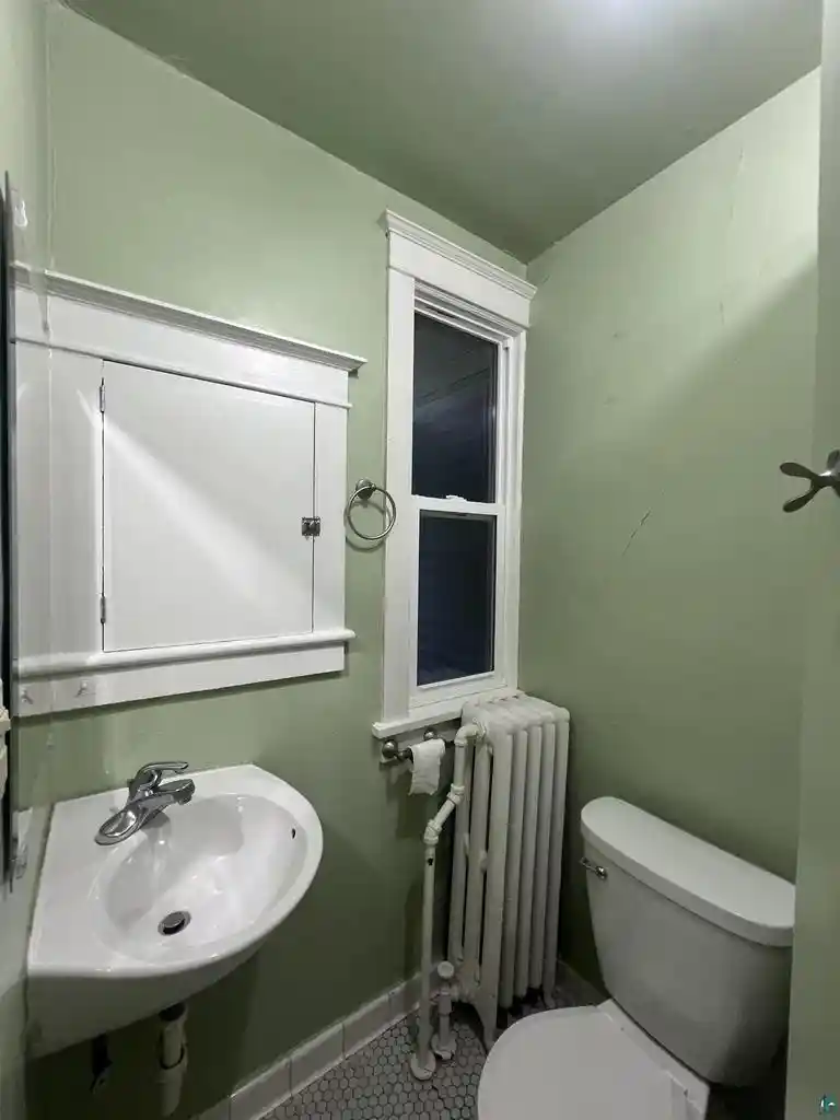 2nd image of 1822 1/2 John Ave Ave, Superior, WI 54880 | MLS# 6127202