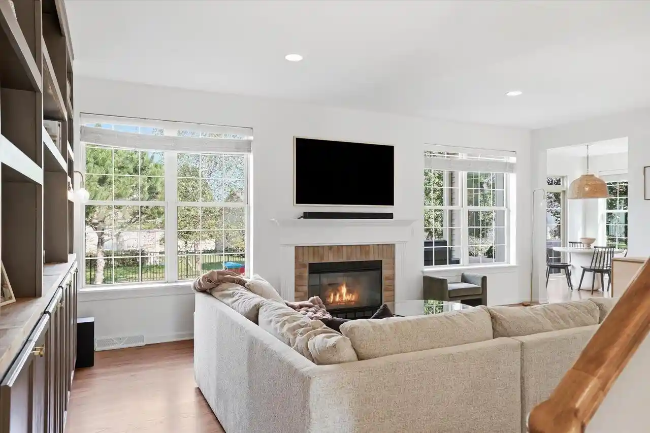 Photo 4 of Single family home for sale at 917 Parkton Dr, Waukesha, WI 53189 | MLS# 1975040 | Listing updated on 2026-08-11