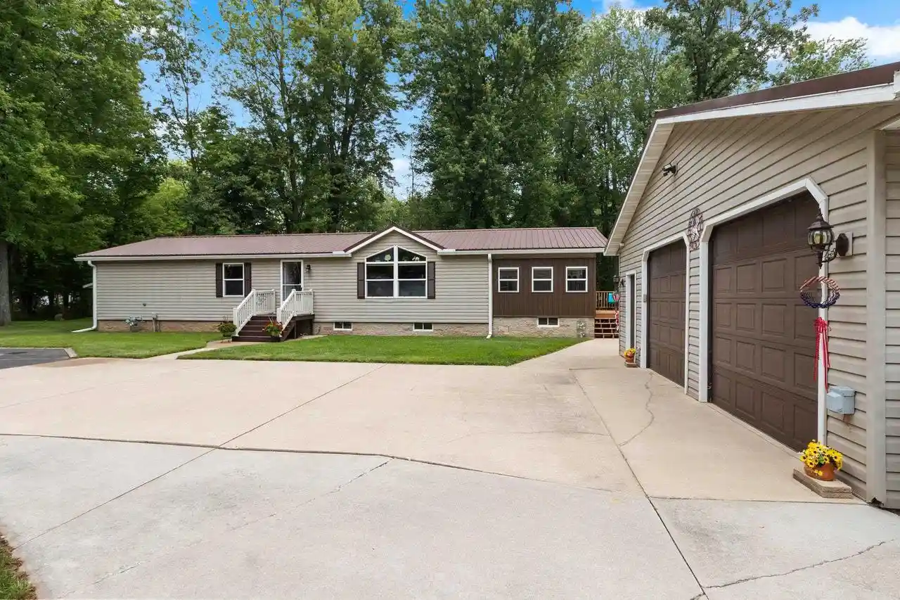 Photo 2 of Single family home for sale at W4933 Woodland Road Road, Bonduel, WI 54107 | MLS# 50330548 | Listing updated on 2026-08-09