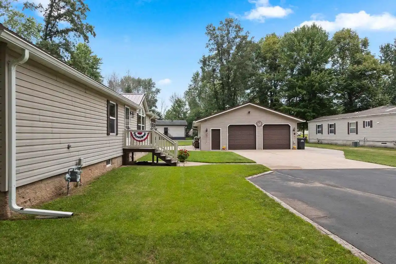Photo 3 of Single family home for sale at W4933 Woodland Road Road, Bonduel, WI 54107 | MLS# 50330548 | Listing updated on 2026-08-09
