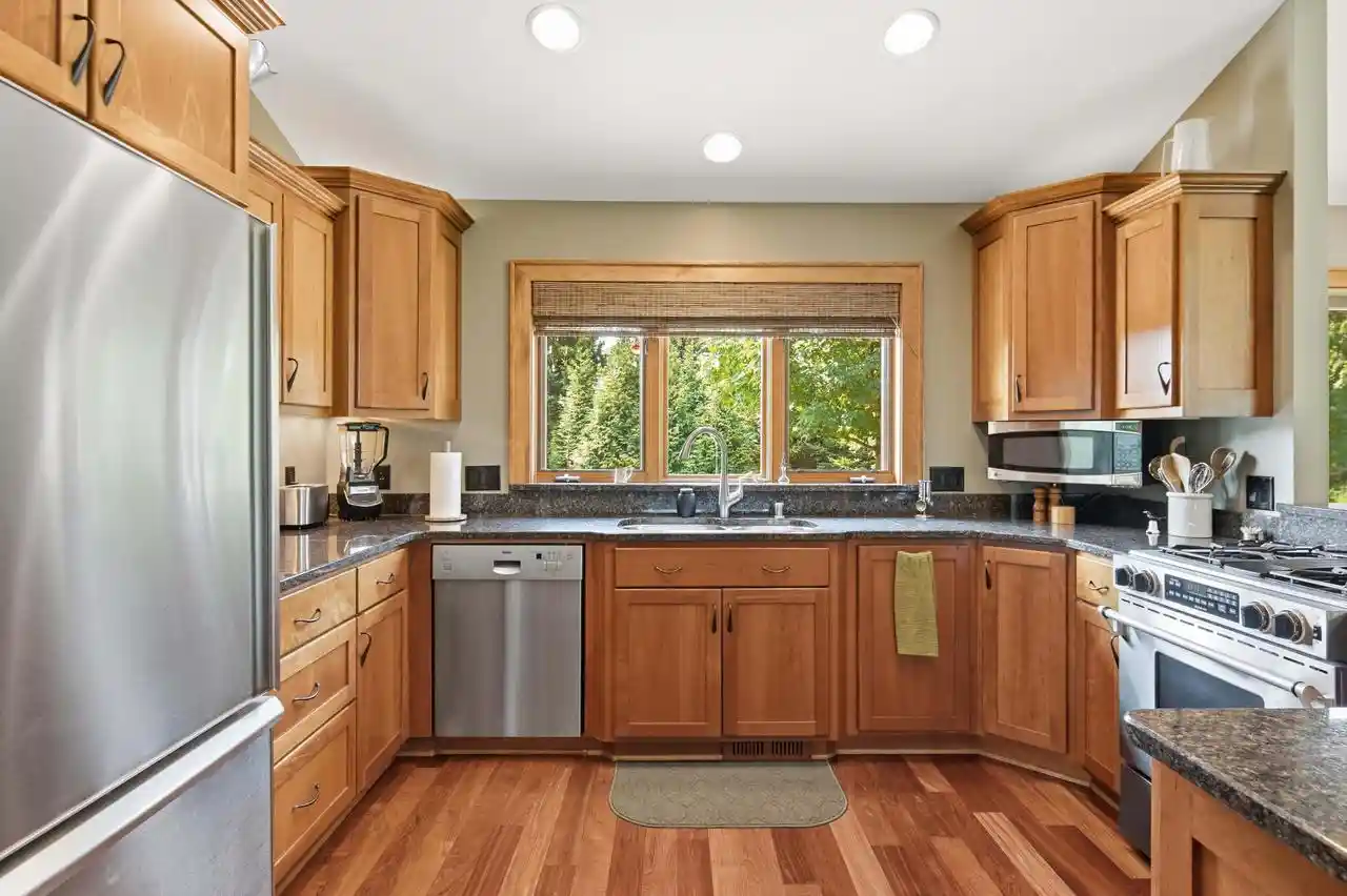 3rd image of 37015 Lower Lake Road Road, Oconomowoc, WI 53066 | MLS# 1975047