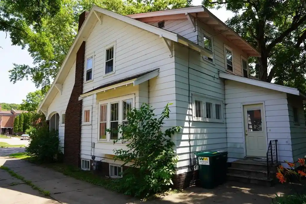 image of 1112 S Barstow Street Street, Eau Claire, WI 54701 | MLS# 1603927