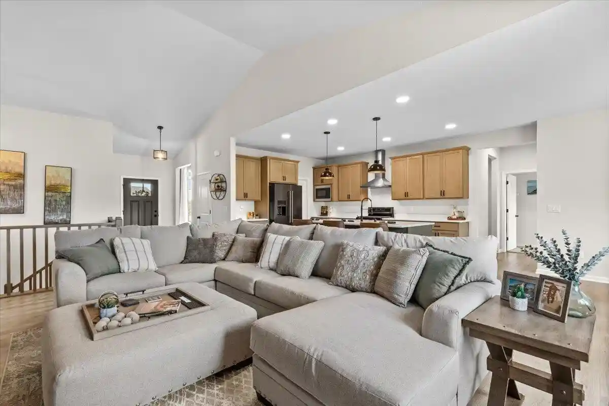 4th image of W194N15787 East Gate Court Court, Jackson, WI 53037 | MLS# 1975051