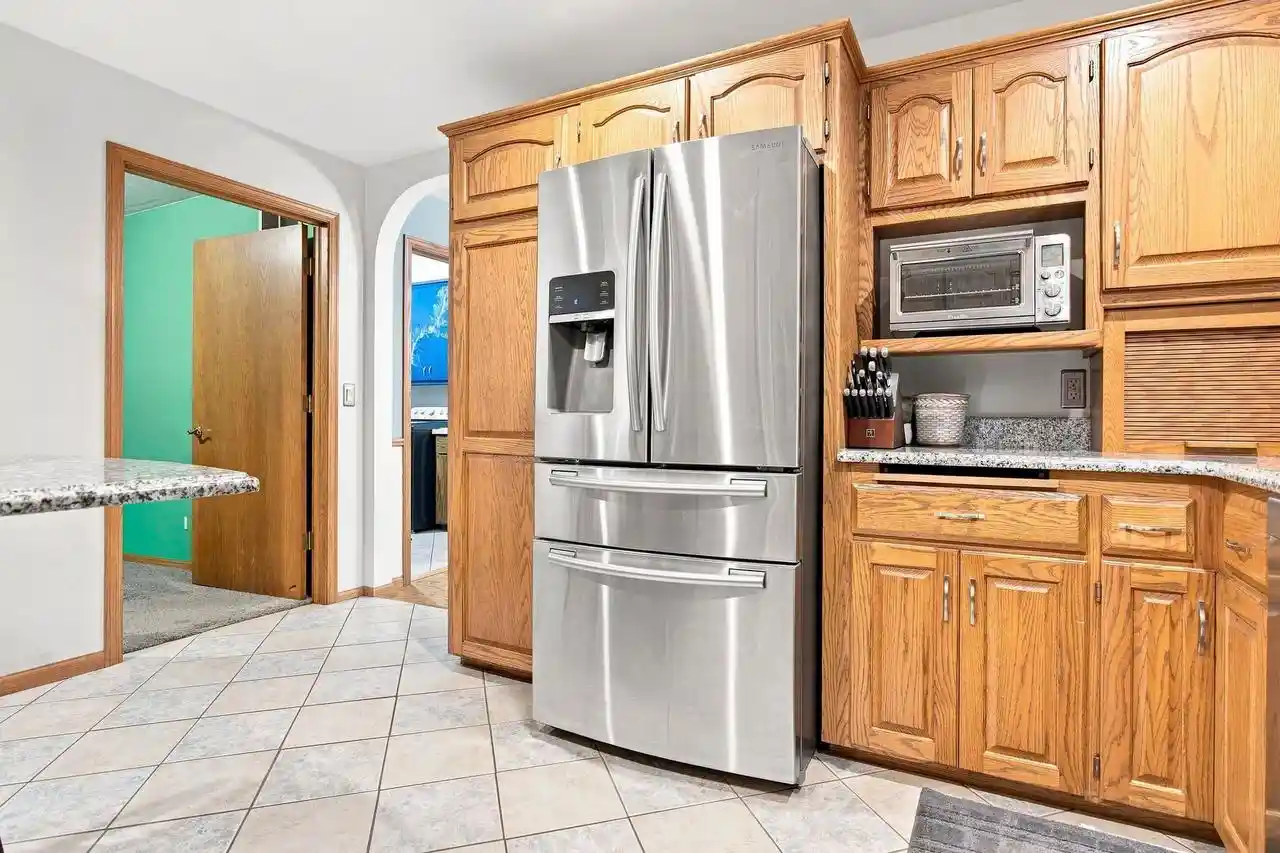 3rd image of 2420 Brantwood Dr Dr, Neenah, WI 54956 | MLS# 50330554