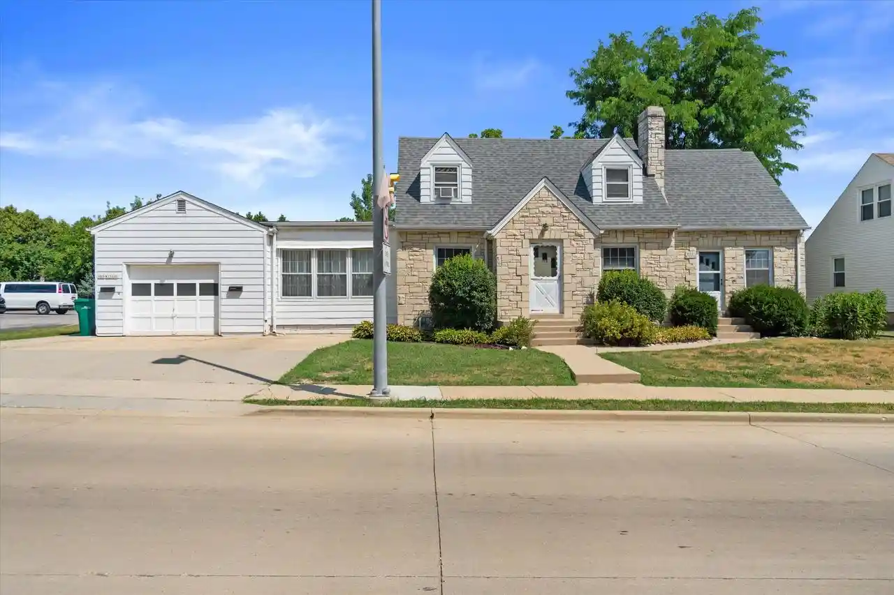 1st image of N89w15660 Main Street Street, Menomonee Falls, WI 53051 | MLS# 1975055