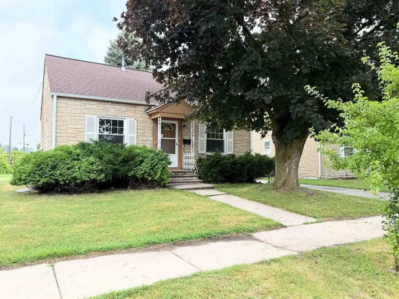 1st image of 1541 Elm Street Street, Green Bay, WI 54302 | MLS# 50330556
